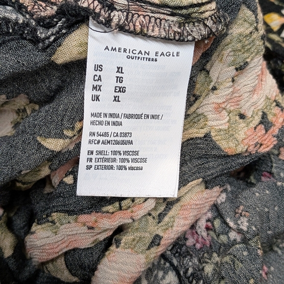 American Eagle Floral Patchwork Jumpsuit One Piece Jumper Flowy Resort Size XL - Picture 11 of 12